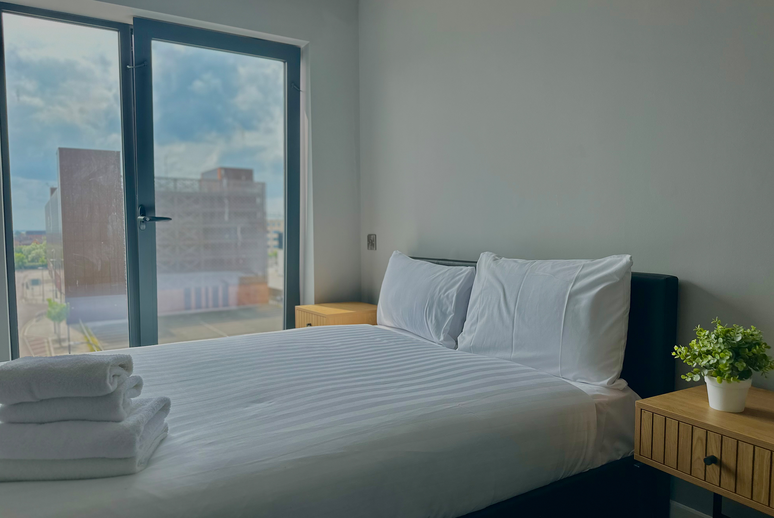 Monarchs-Quay-Apartments-2BR2W-13