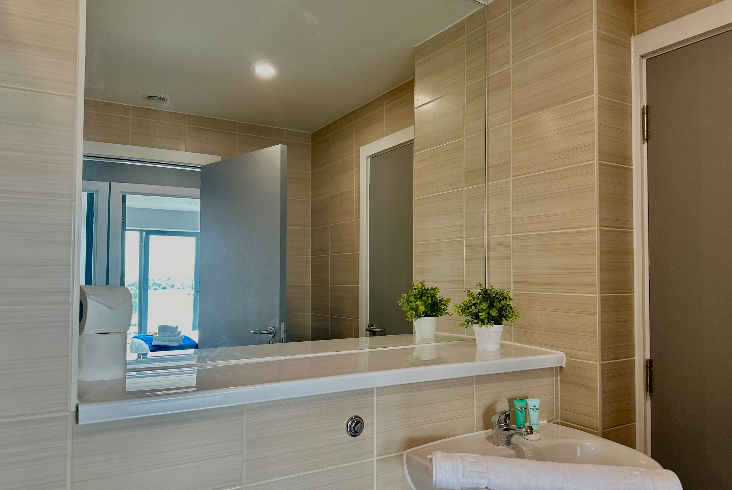 Monarchs-Quay-Apartments-2BR2W-17