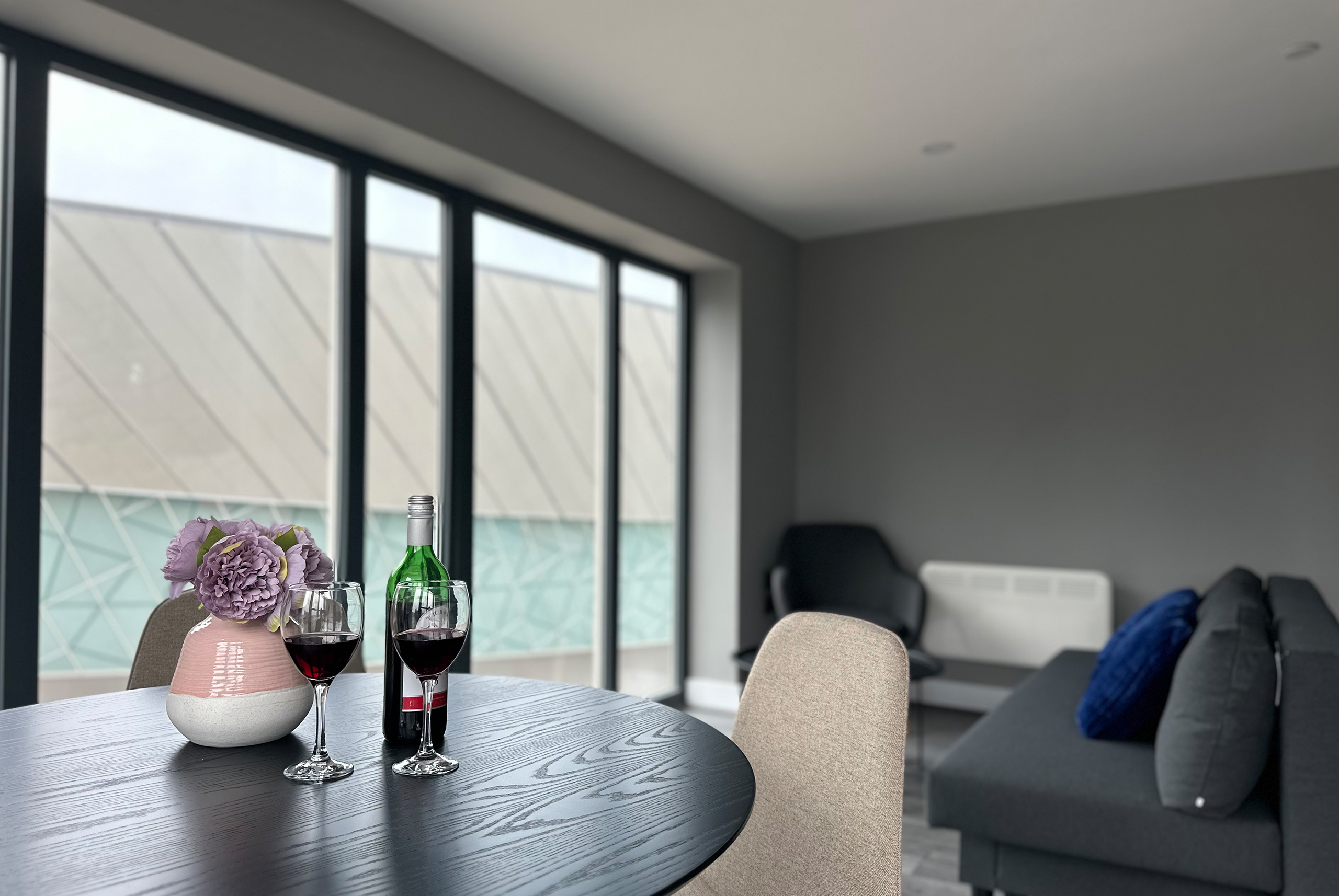 Monarchs-Quay-Apartments-Corner-9