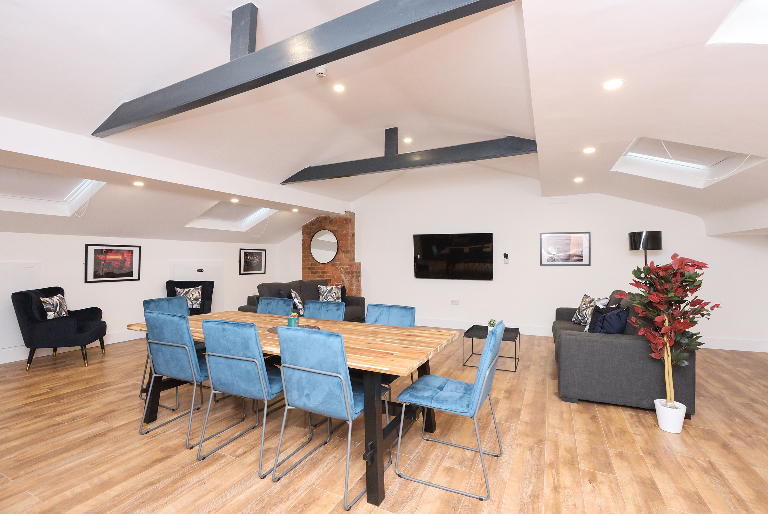 Concert Square Apartments