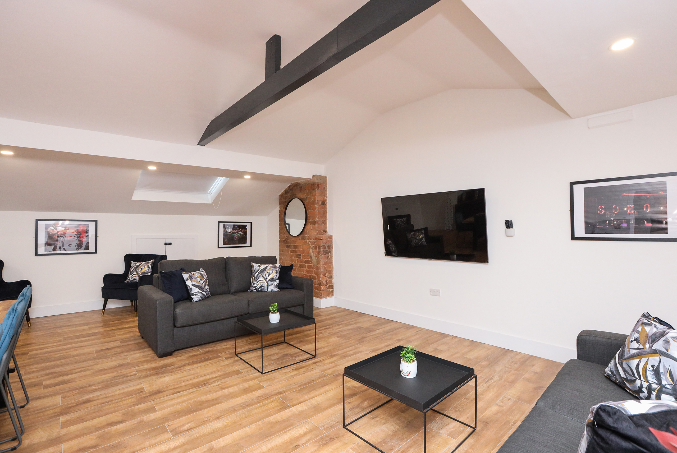 Concert-Square-2-BR-Apartments-2