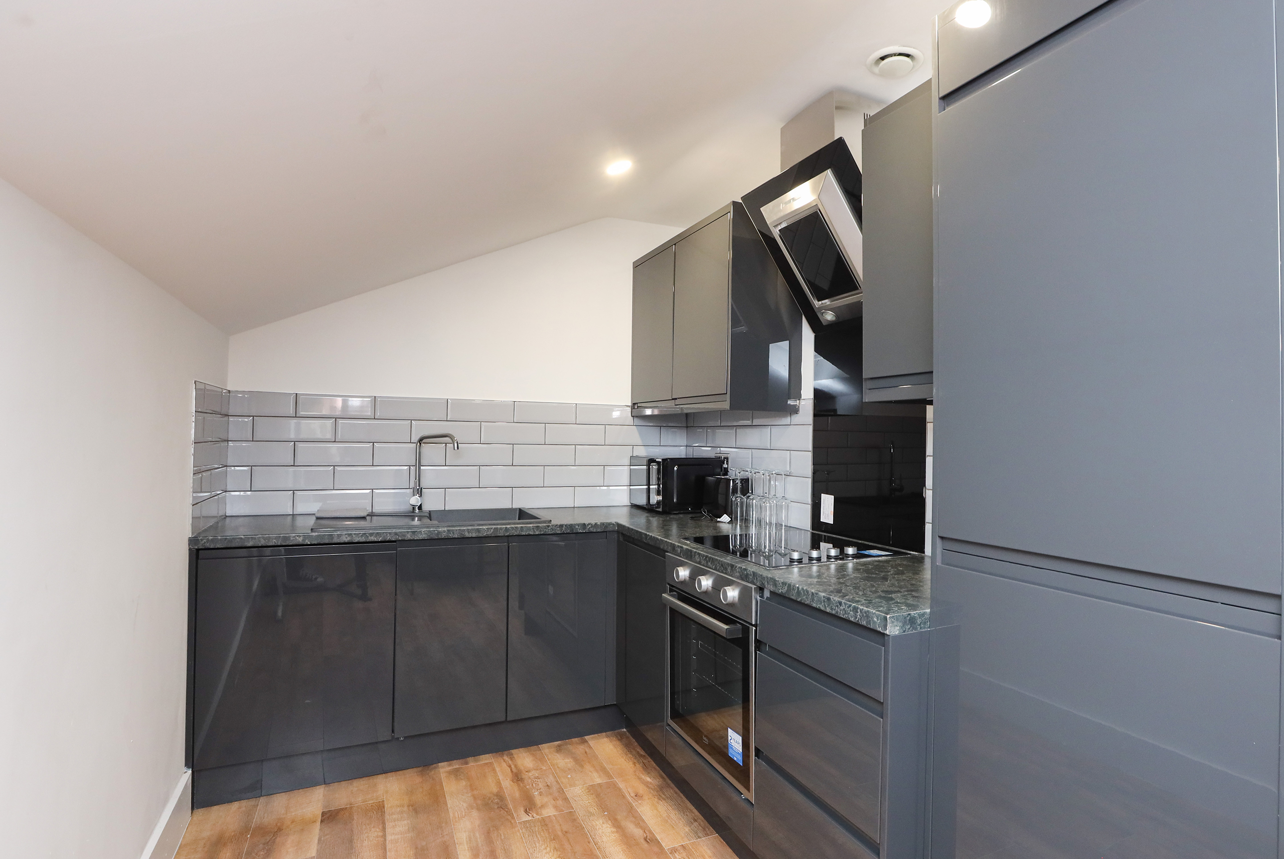Concert-Square-Party-Studio-Apartment-3