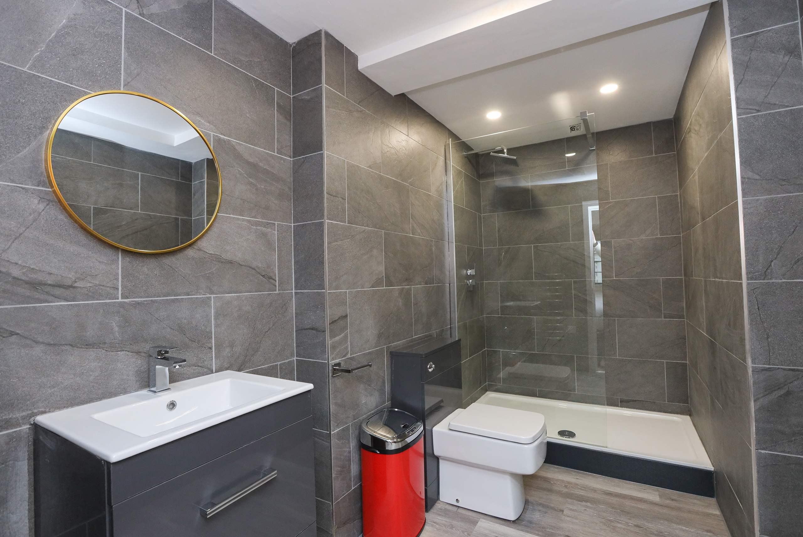 Concert-Square-Party-Studio-Apartment-5