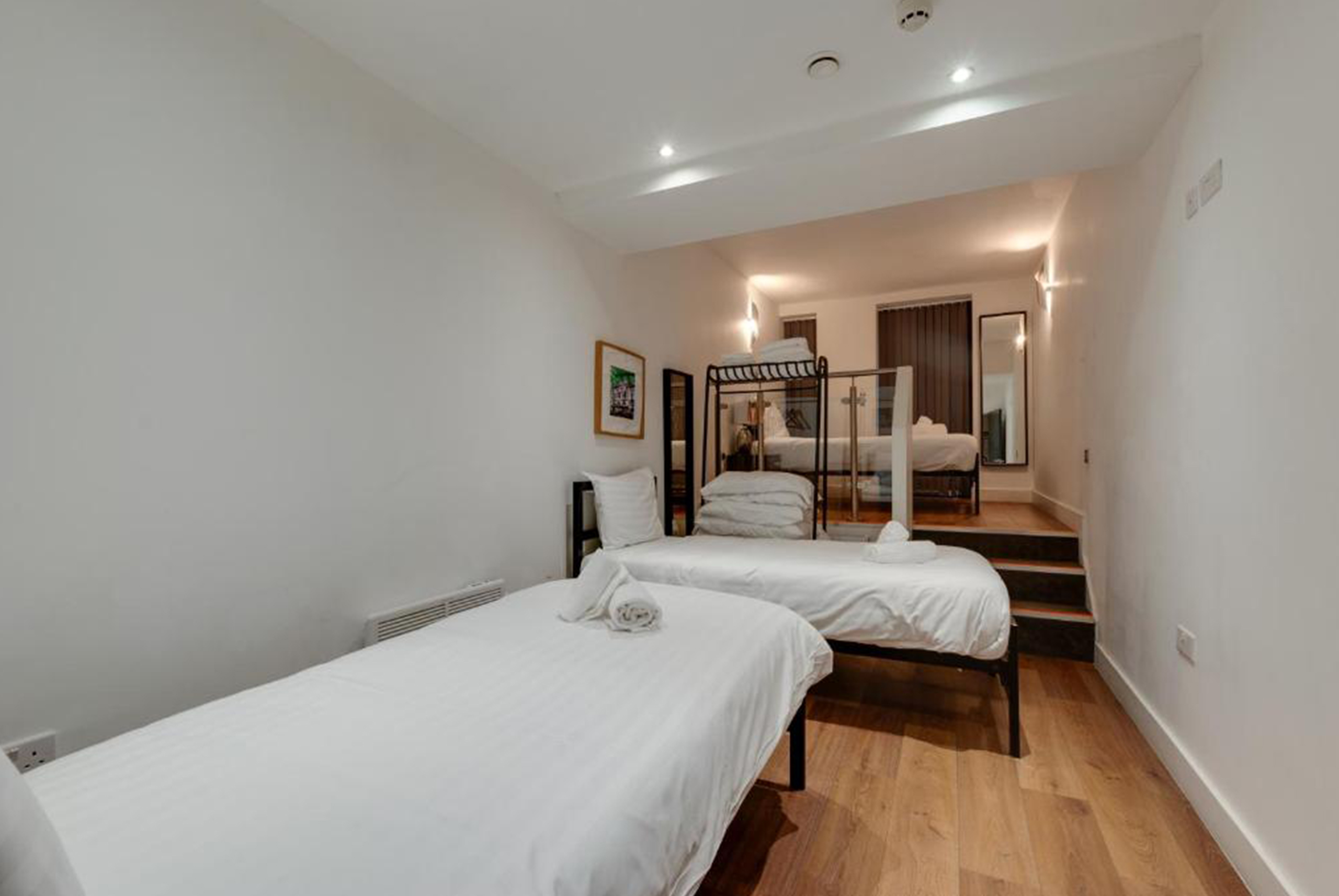 Lord-Street-17-Sleeper-Apartment-5
