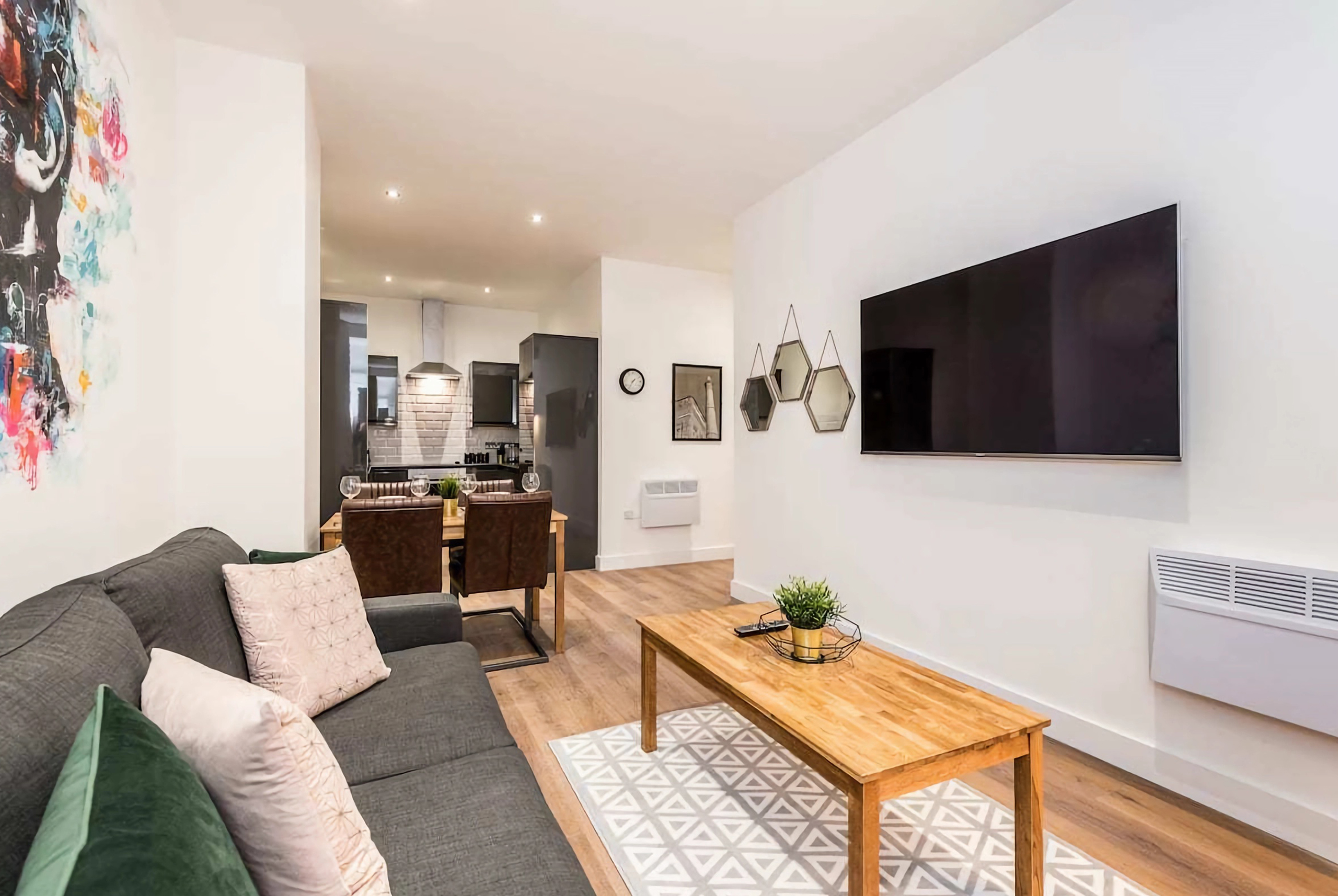 Sgt-Peppers-1-BR-Apartment-4