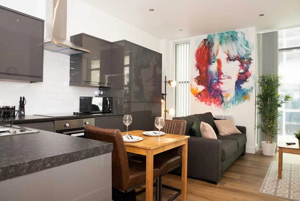 Sgt Peppers apartments Liverpool group accommodation for nightlife