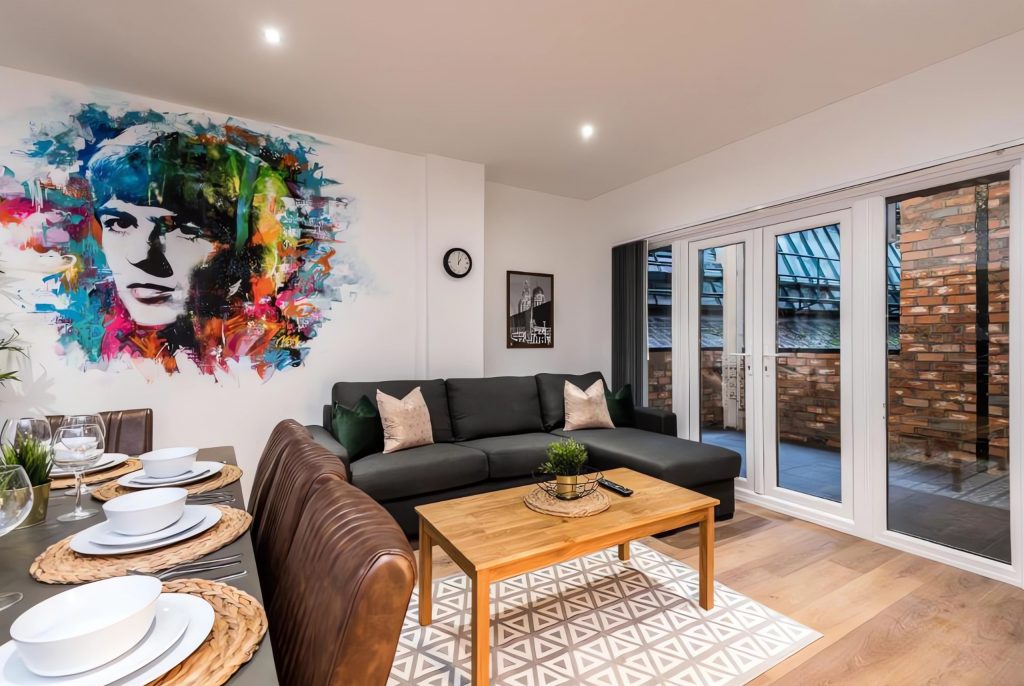 Sgt Peppers Apartments Themed Beatles Party Apartment Liverpool Near the Cavern Club & Mathew Street