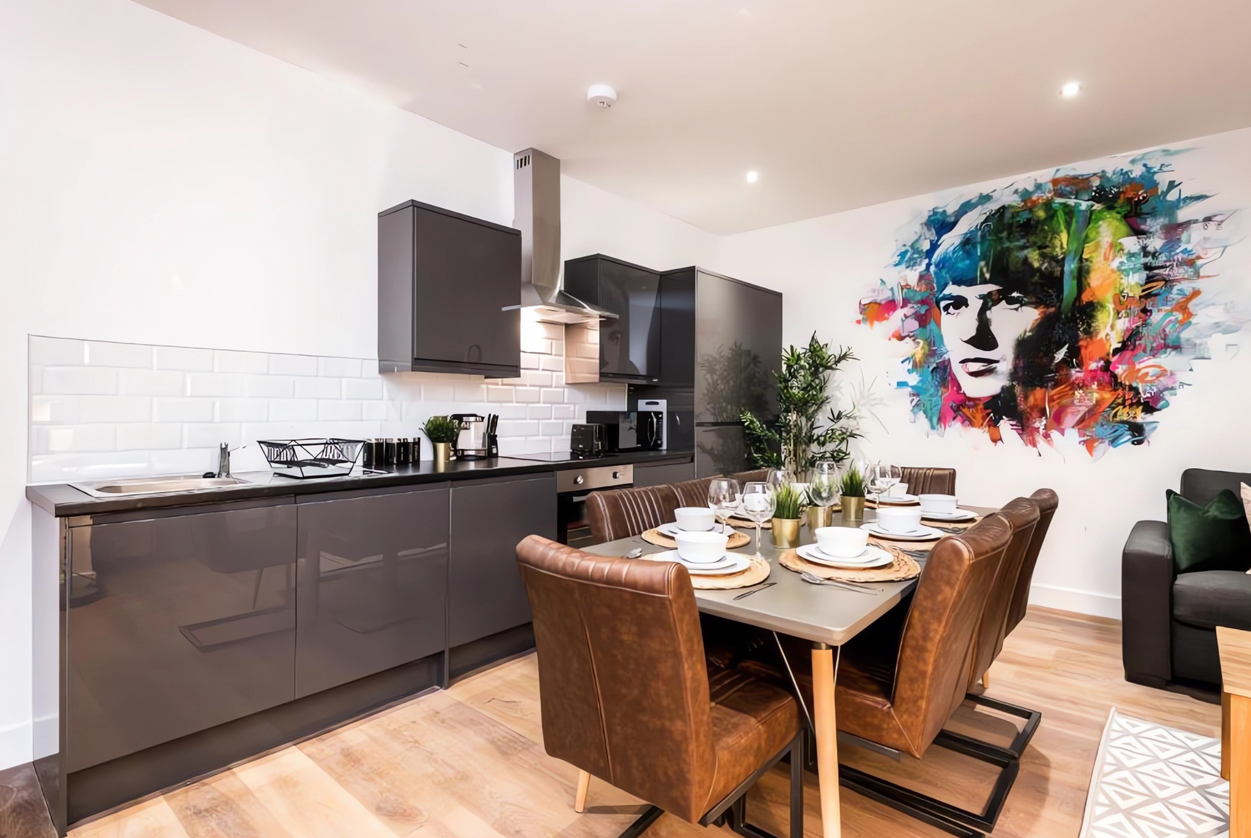 Sgt-Peppers-1-BR-Terrace-Apartment-5