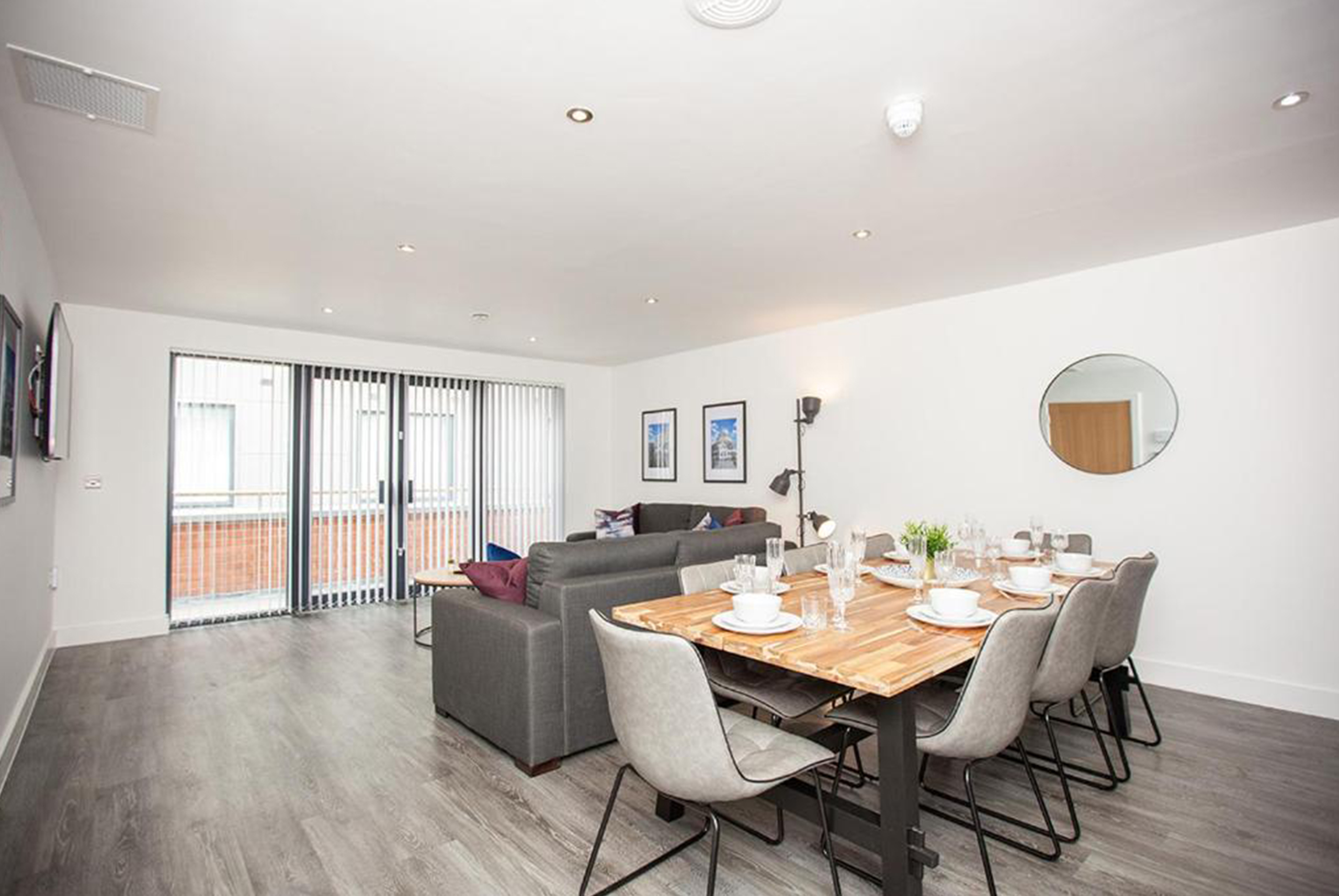 Sgt-Peppers-Penthouse-Apartment-4