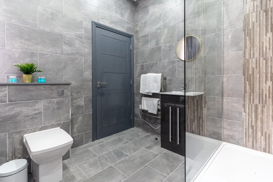 New Zealand House Apartment 8 Bathroom