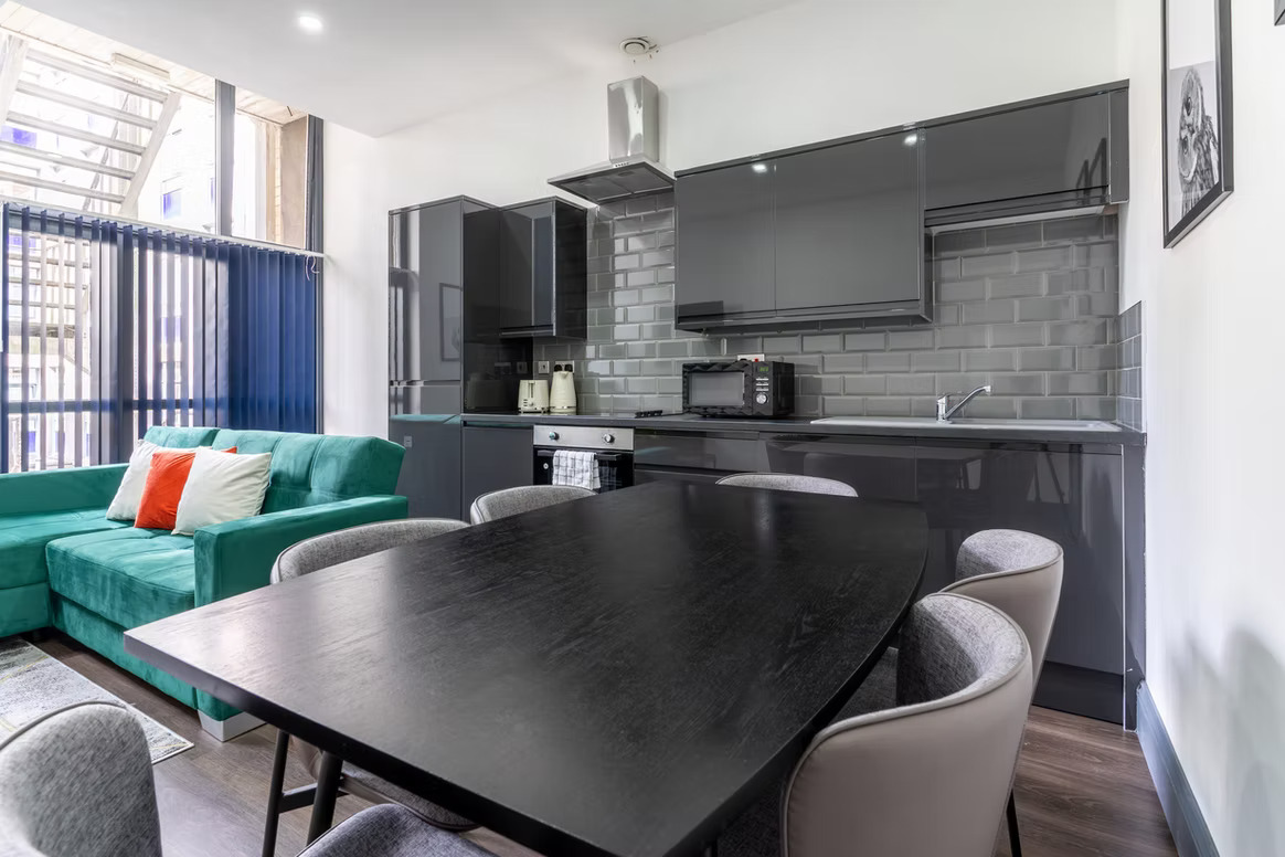 New Zealand House Apartment 1 Dining Area