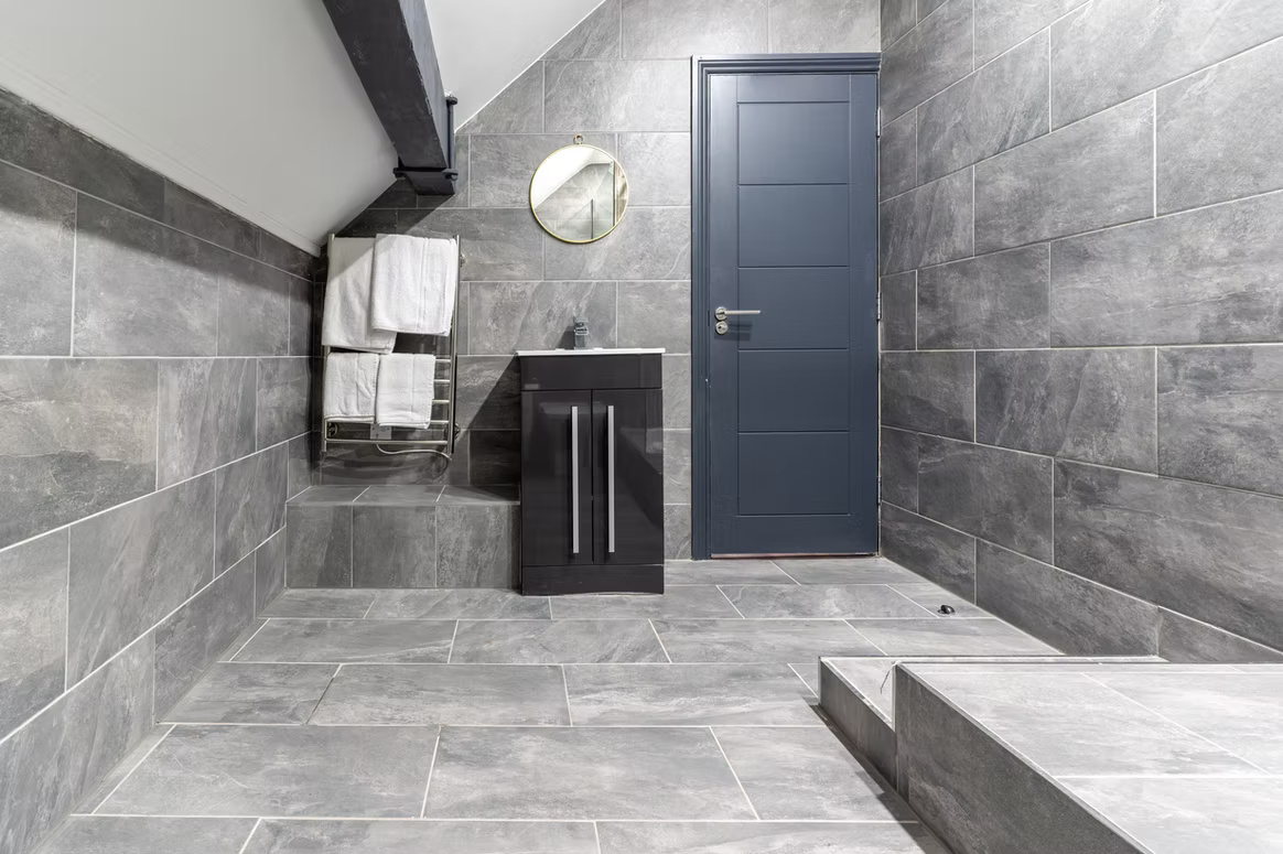 New Zealand House Apartment 9 Bathroom