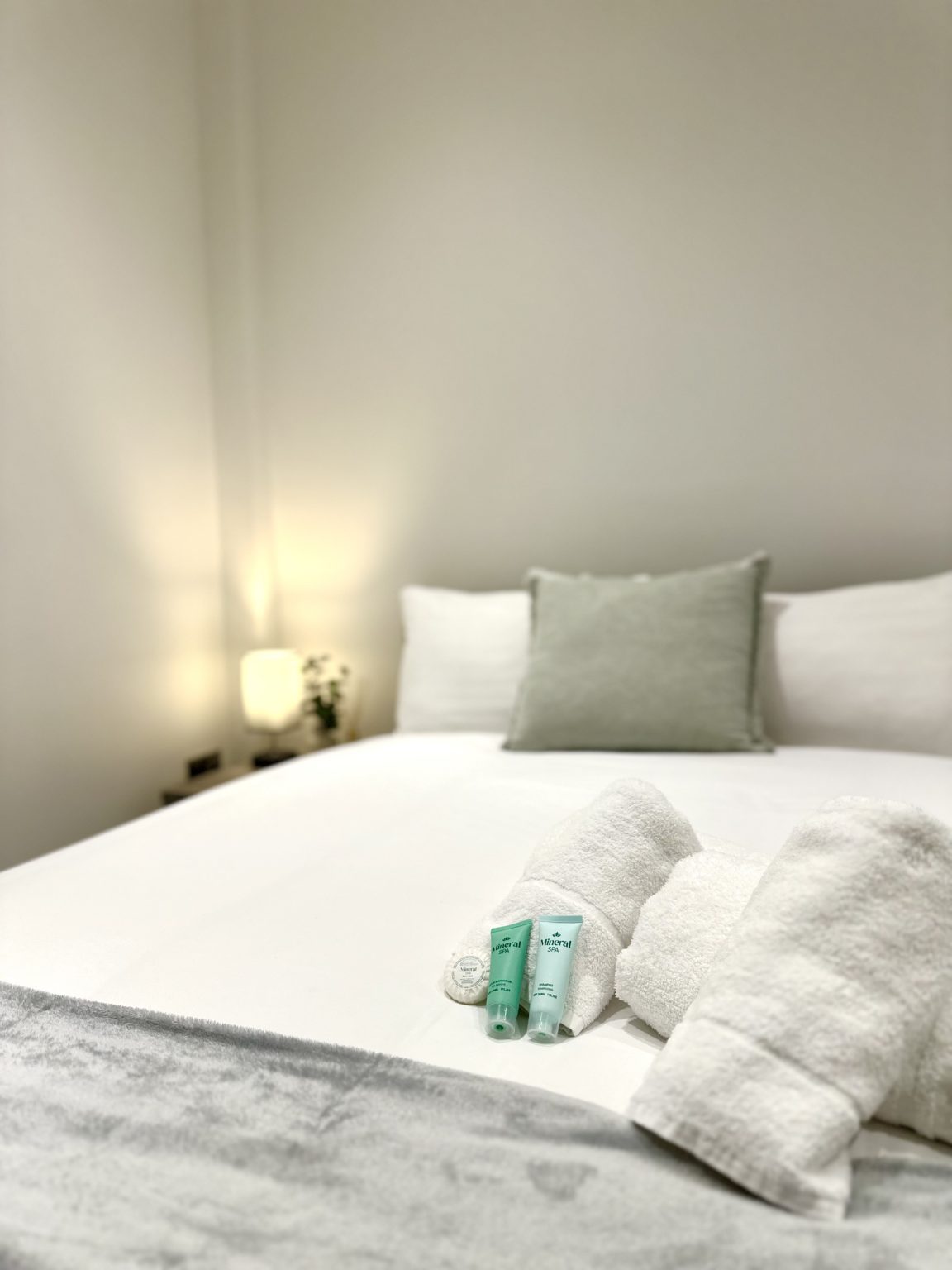 Cumberland Street Apt 7 close up of bed