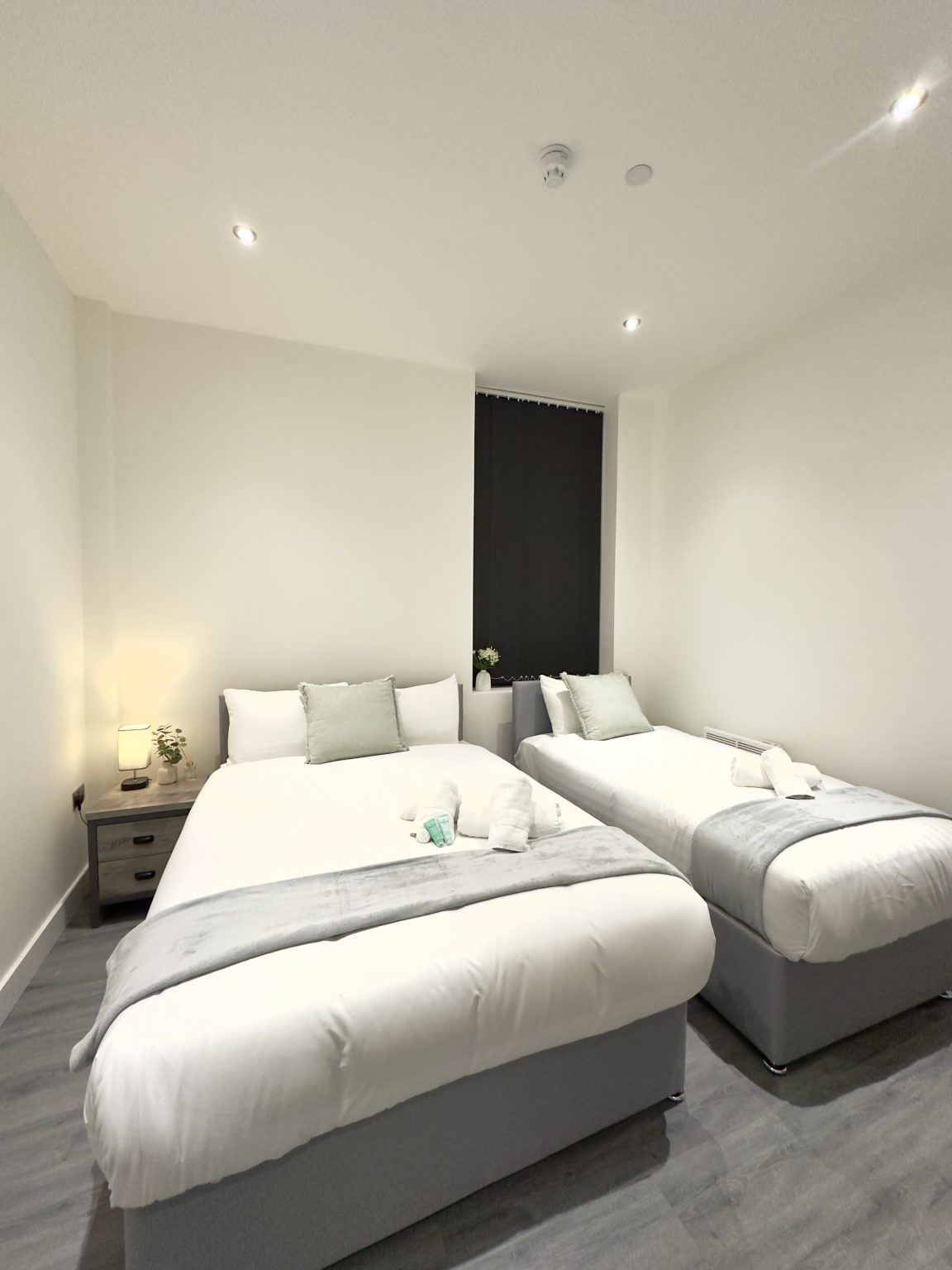 Cumberland Street Apt 7 bedroom interior