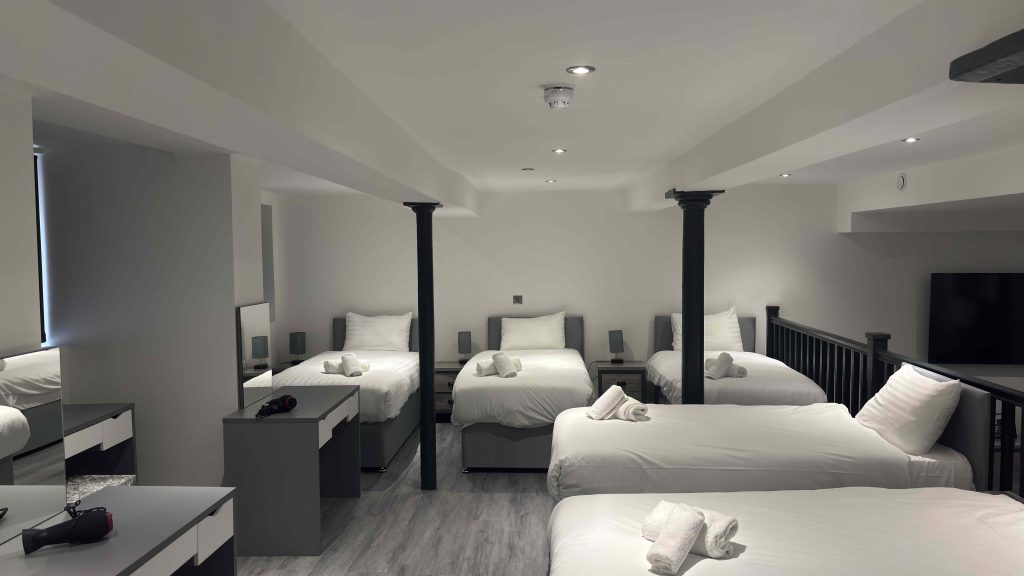 Cumberland Street apartments group accommodation bedroom