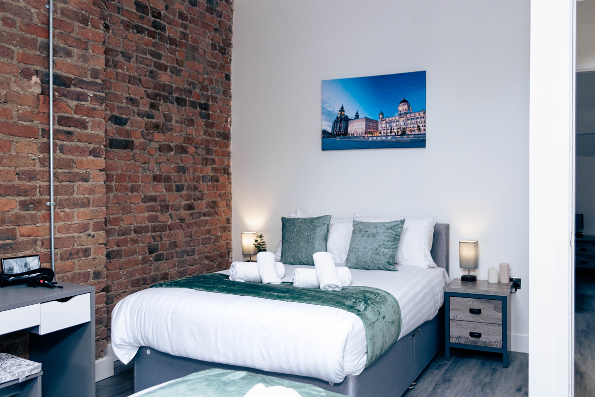 Cumberland Street Apartments Room 12