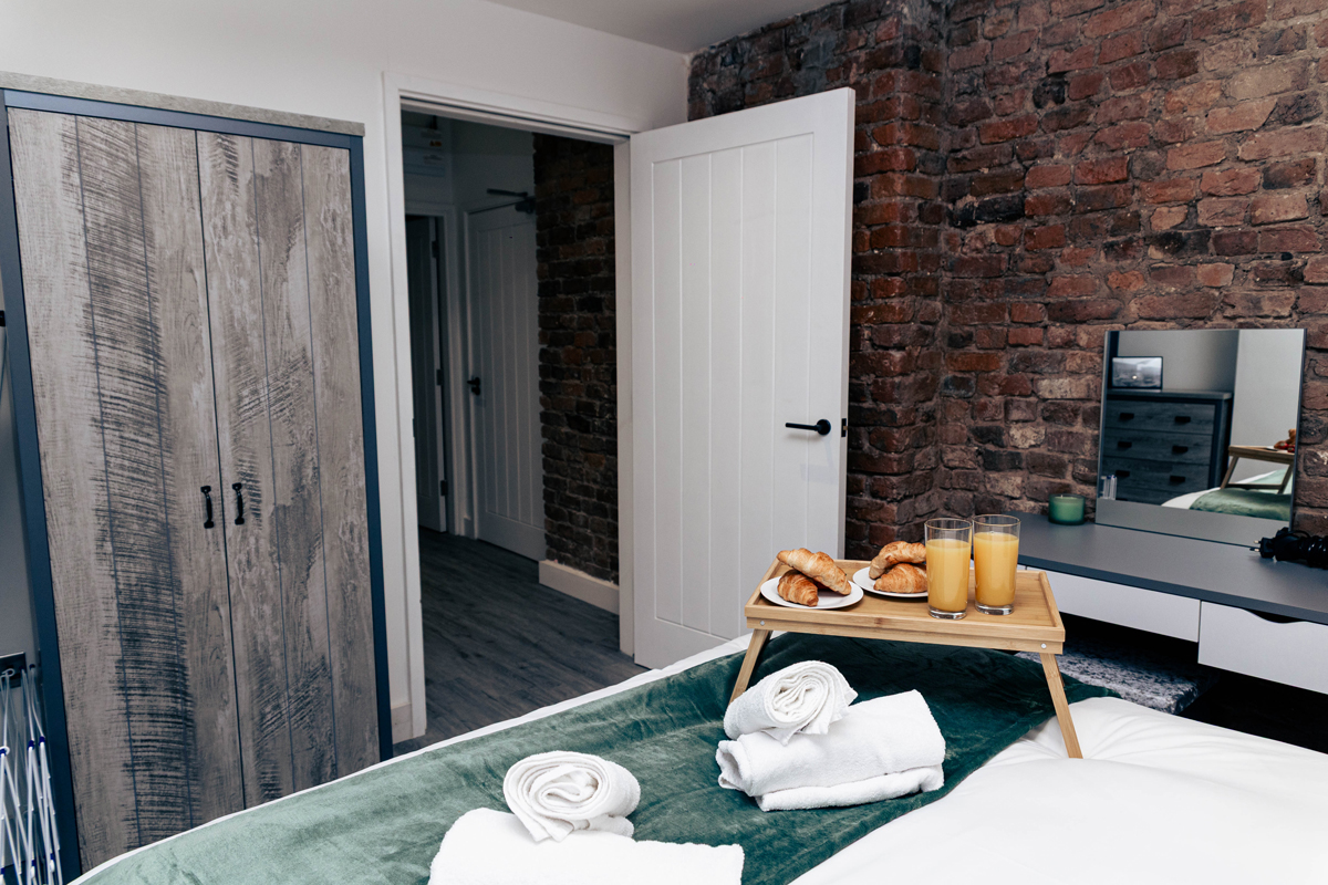 Cumberland Street Apartments Room 6