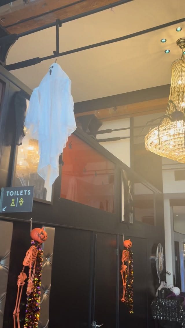 Instagram post from happydaysapartments. This post is in position 5.